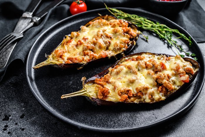 Berenjenas Rellenas de Carne y Queso de Cabra